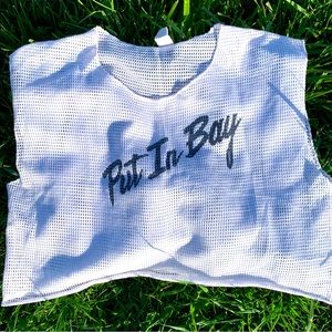 Vintage crop top “Put in Bay” 80’s.